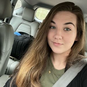 Meet your Posher, Casey